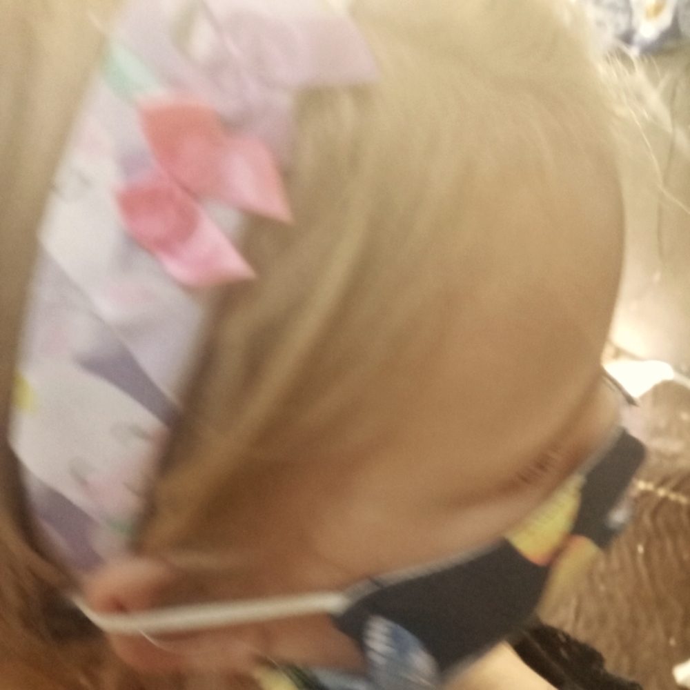 Headbands with buttons to save your ears .